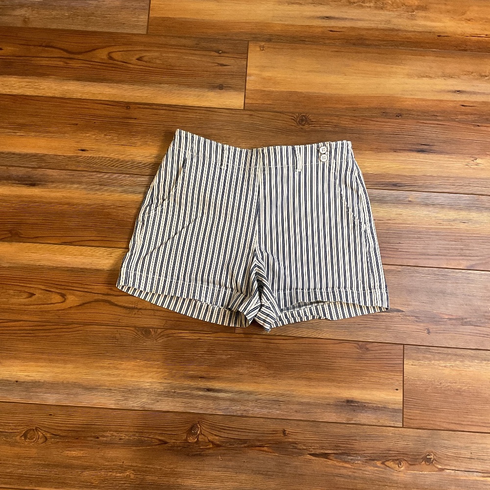 AG Juliette high rise shorts